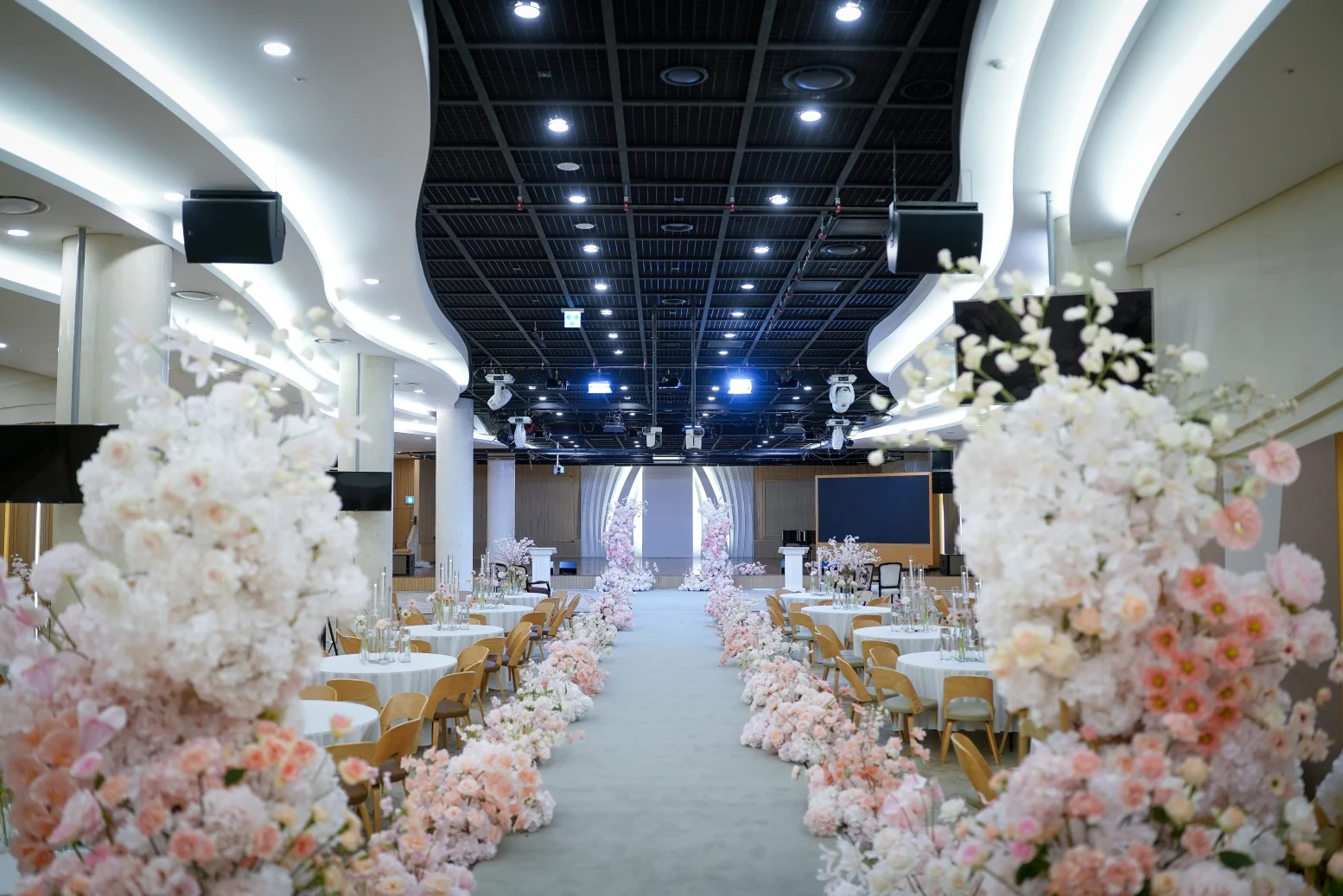 Wave Hall · 홀 전경