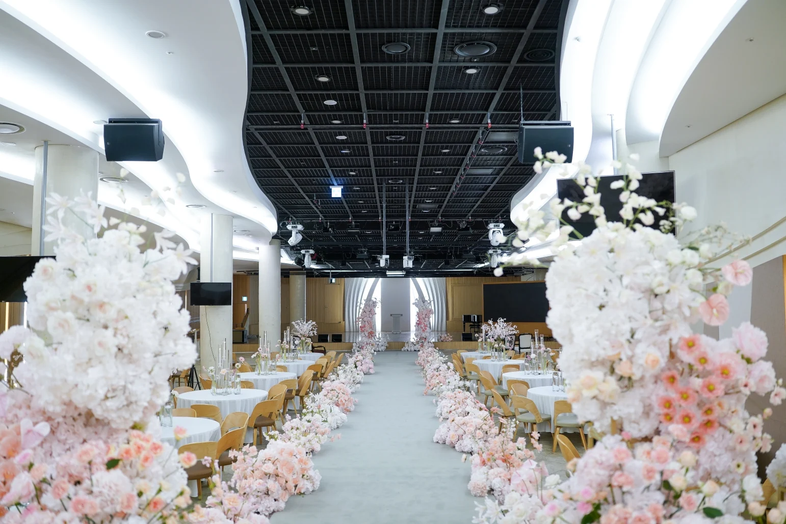 Wave Hall · 홀 전경